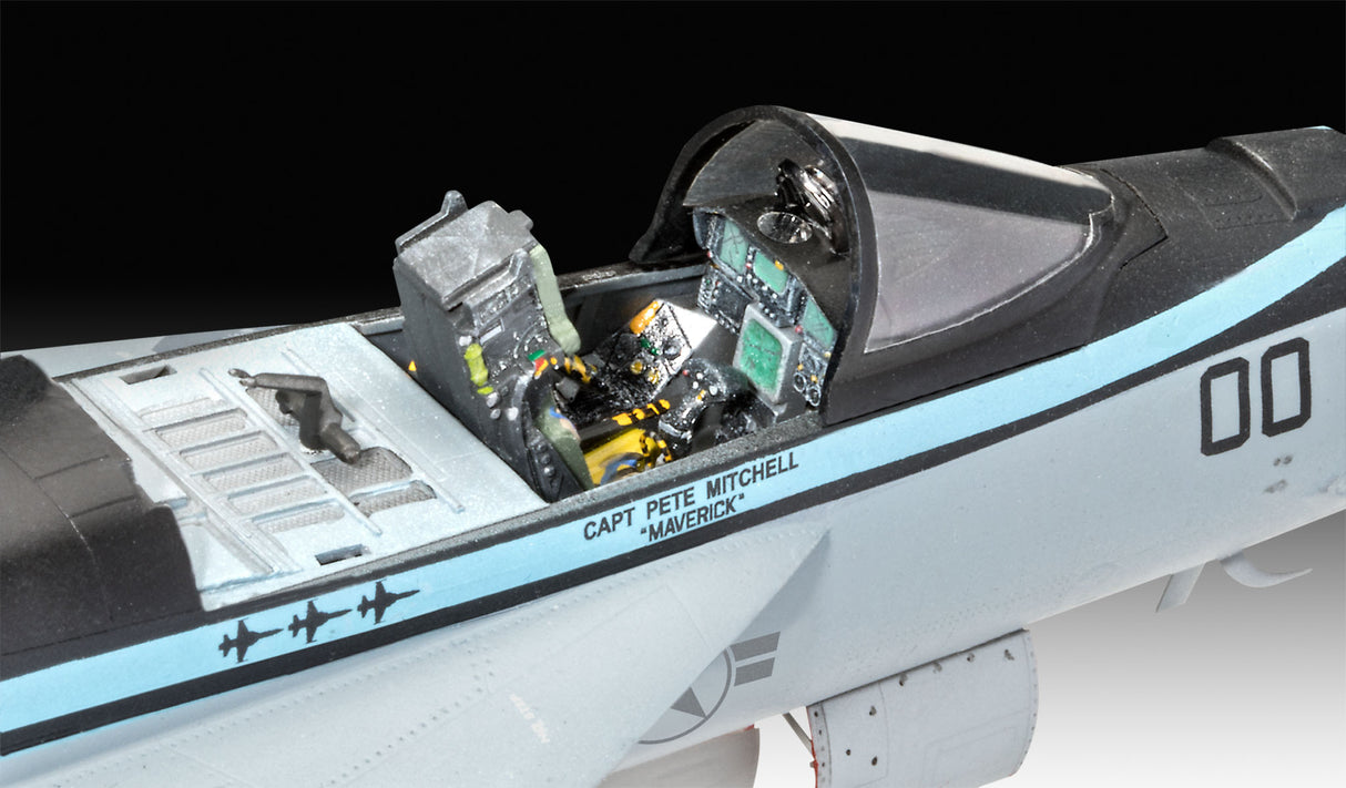 Maverick's F/A-18E Super Hornet ‘Top Gun: Maverick’ 1:48 | 03864 | Revell 85-5871