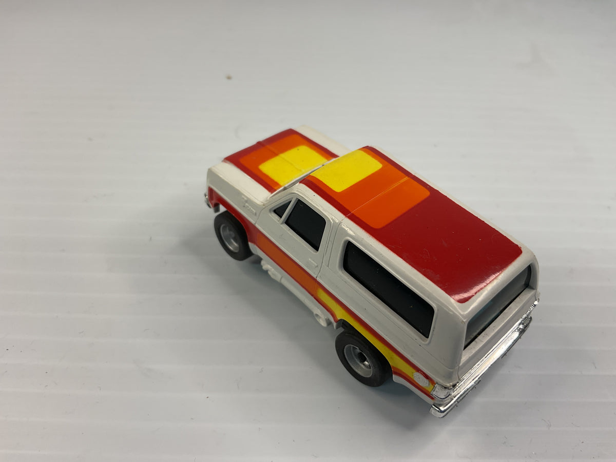 Aurora AFX magnatraction lIghted Chevy Blazer White/red/Orange/Yellow | 1984 | Aurora - AFX