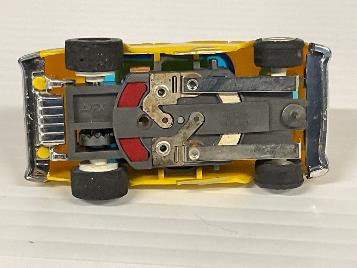 Aurora AFX 1955 Cheyv Bel Air Yellow/Silver Pipes magnatraction | 1777-1913 | Aurora - AFX