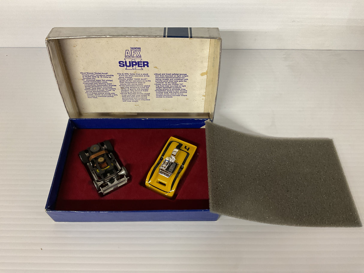 AFXSuper II Mint Yellow Boxed | 1788-880 | Aurora - AFX