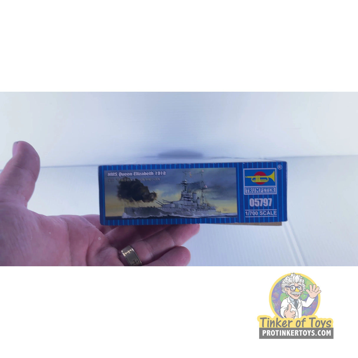 HMS Queen Elizabeth 1918 1:700 | 05797 | Trumpeter