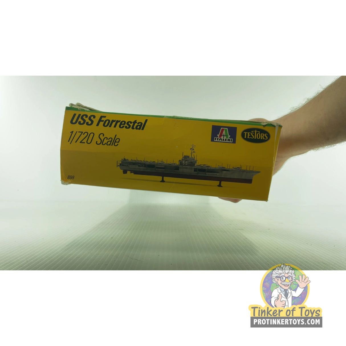 USS Forrestal 1:720 | 559 | Needs Brand Review