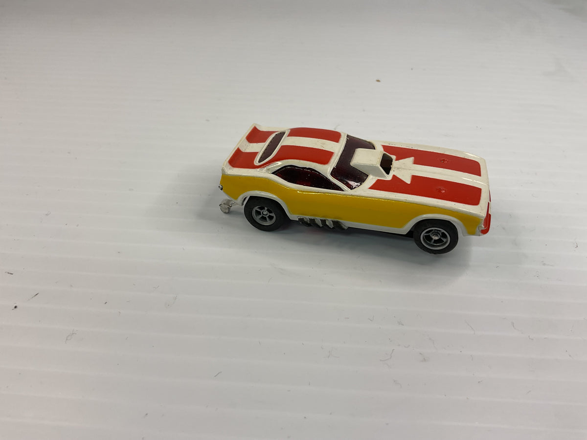 Aurora AFX non-magnatraction Plymouth "Cuda" Funny Car White/Red/Mustard | 1758 | Aurora - AFX