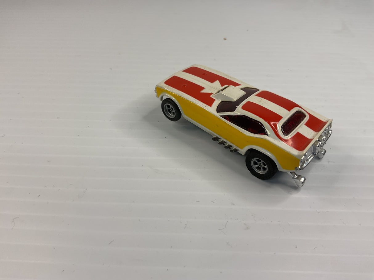 Aurora AFX non-magnatraction Plymouth "Cuda" Funny Car White/Red/Mustard | 1758 | Aurora - AFX