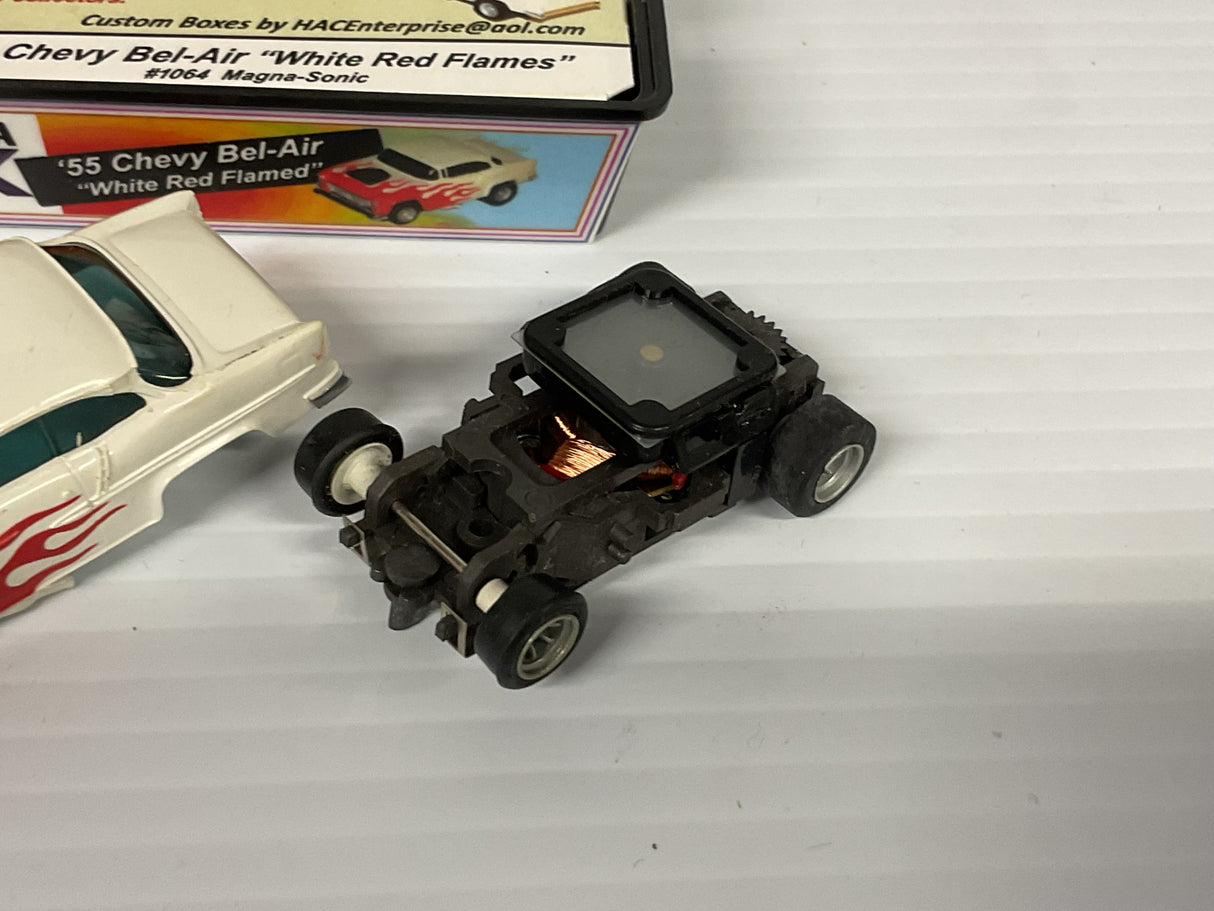 Aurora AFX 1955 Chevy Bel-Air "White Red Flames" Mag-Sonic | 1064 | Aurora - AFX