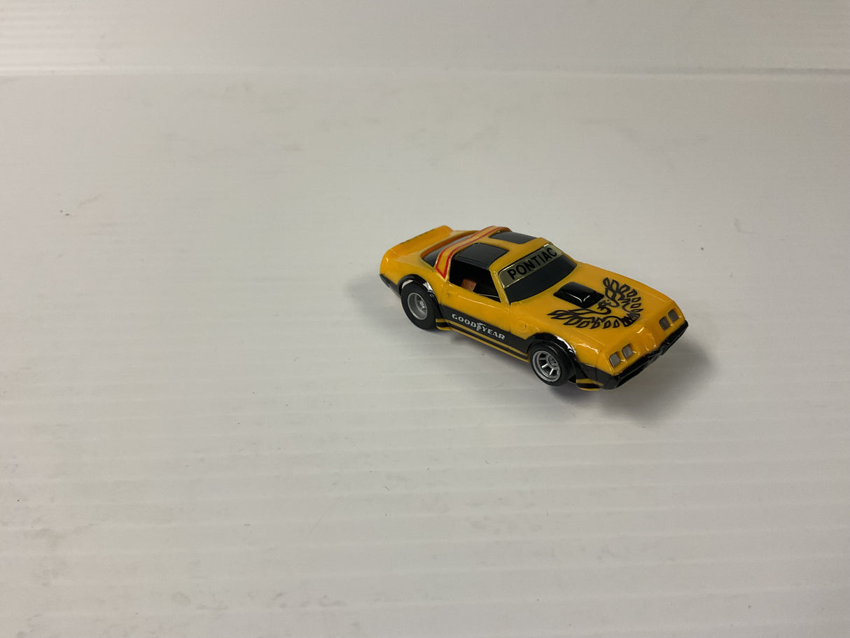 Tomy/Aurora AFX magnatraction Pontiac, Firebird Trans Am, mustard/black | 1981 | Aurora - AFX