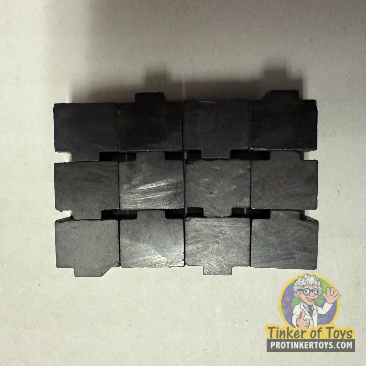 440x2 Traction Magnets 12pc | 16310 | Tyco