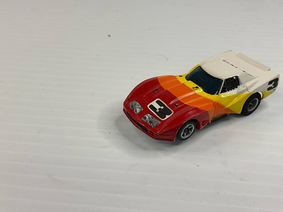 Aurora AFX Blazin Brakes Corvette GT White/Yellow/Orange/Red #3 | 1011 | Aurora - AFX