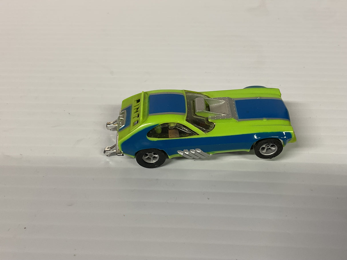 Aurora AFX non-magnatraction Pinto Funny Car Lime green/Blue | 1761 | Aurora - AFX