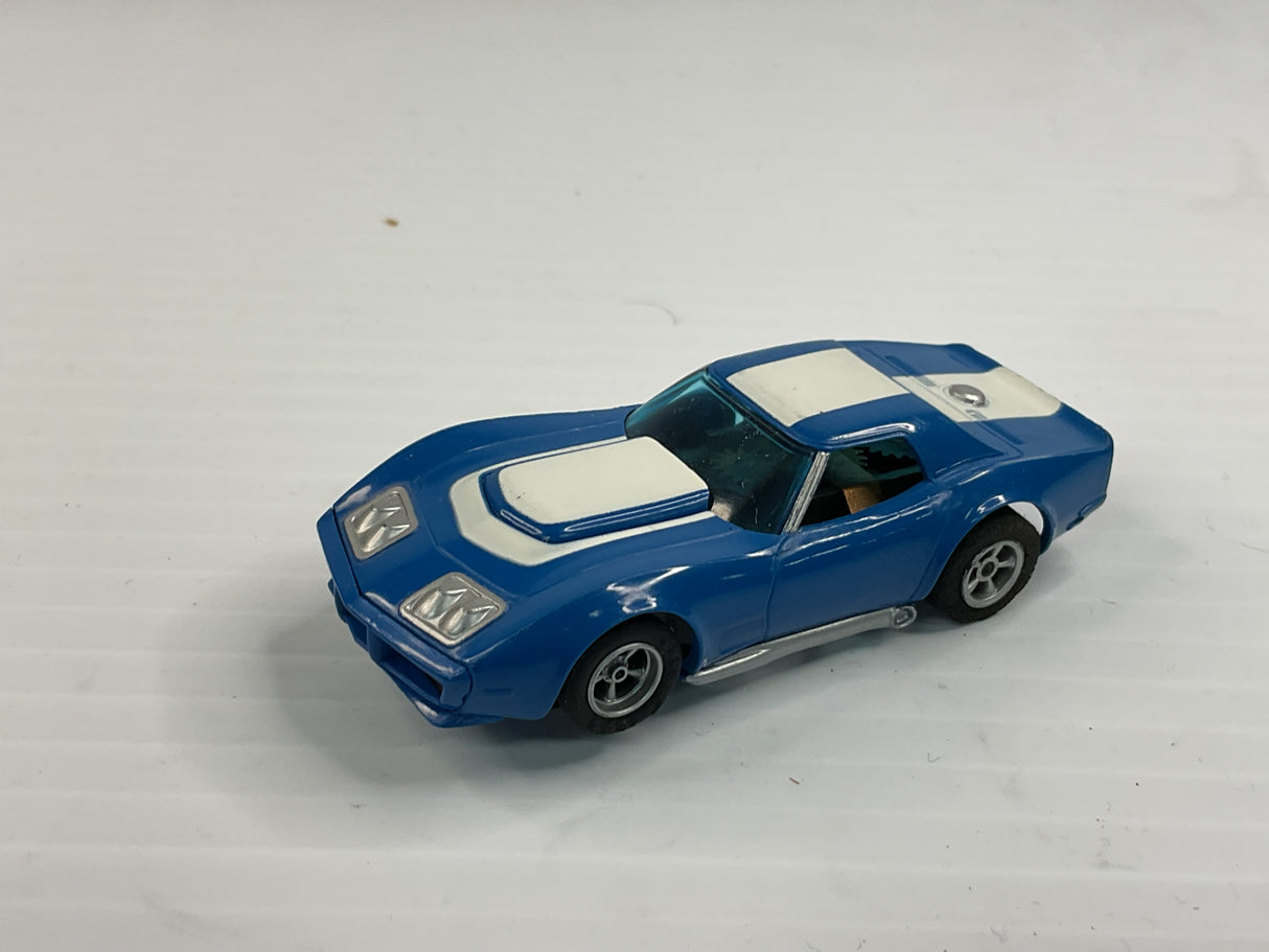 Aurora AFX non-magnatraction Corvette "A" Production DarkBlue/White | 1703 | Aurora - AFX