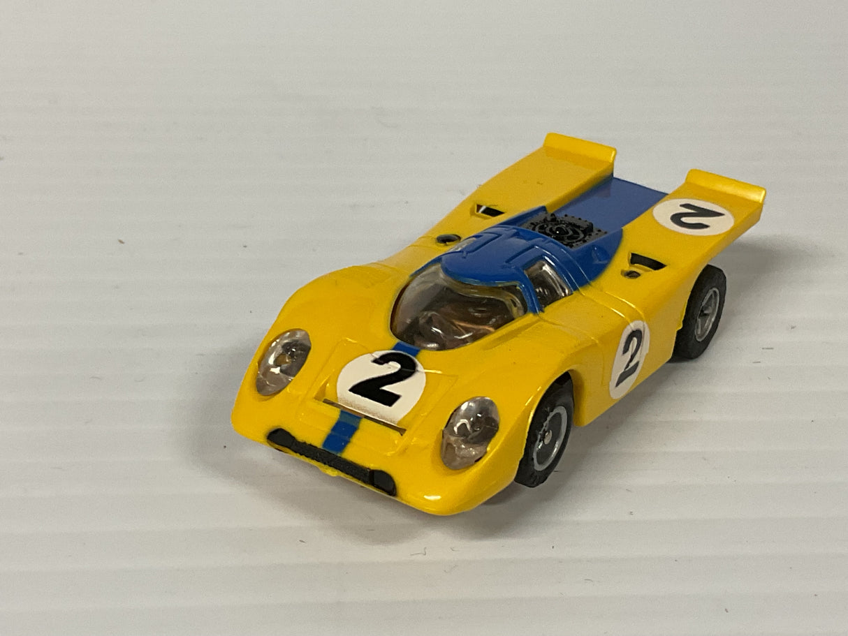Aurora AFX non- magnatraction Lighted Porsche 917 Yellow/Blue #2 | 1702 | Aurora - AFX