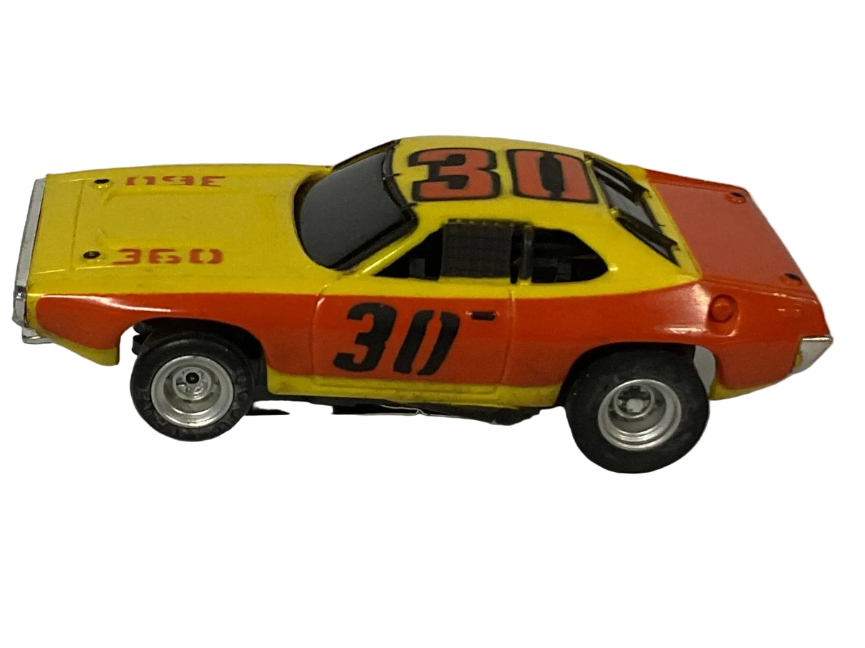 Aurora AFXPlymouth Road Runner Stock Car # 30 Orange/yellow Brown | 1062 | Aurora - AFX