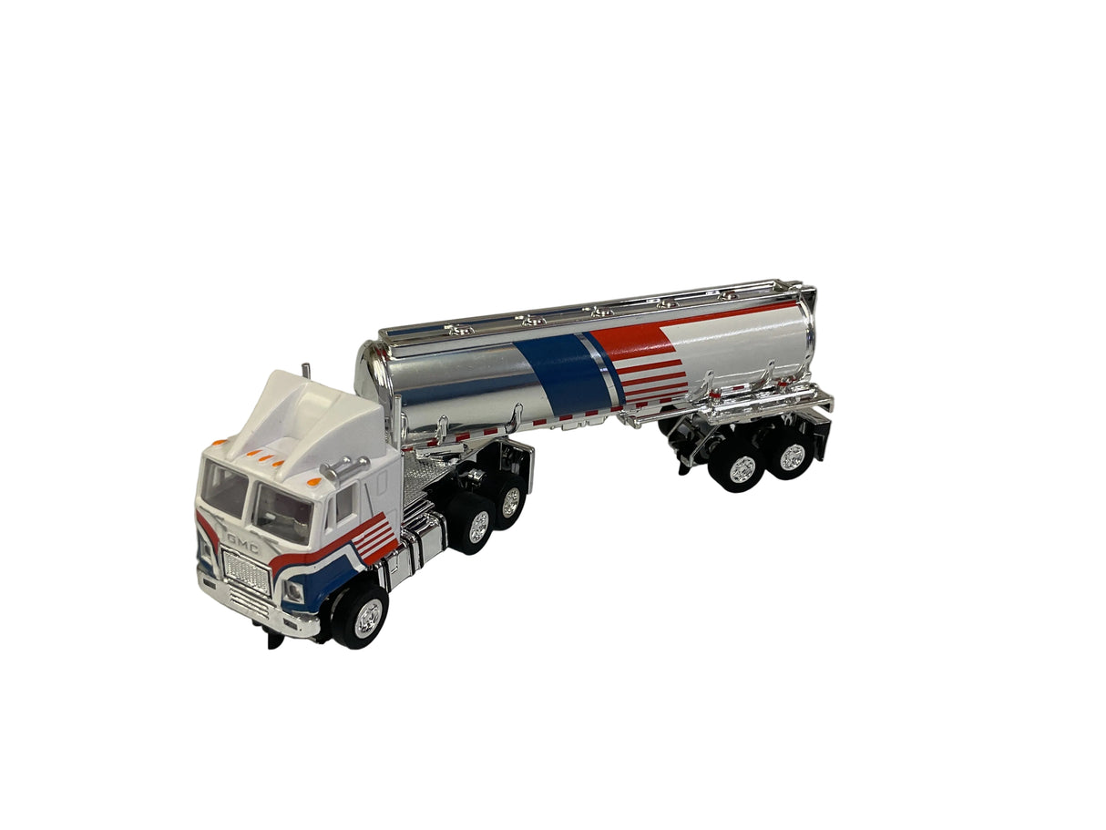 Loves Heartland Haulers AMP Chassis 12'Slot Car Set | CP8253 | Auto World