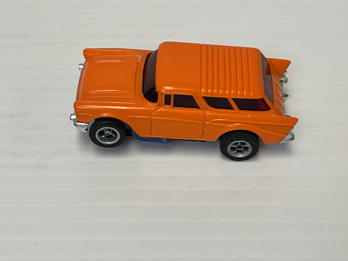 Aurora AFX non-magnatraction 1957 Chevy nomad light orange blue pipes, | 1903 | Aurora - AFX