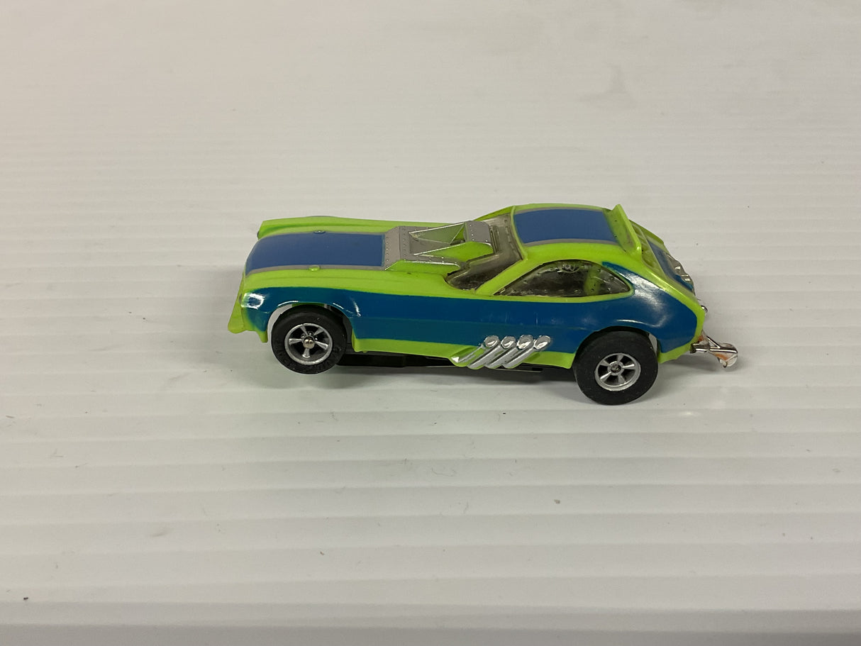 Aurora AFX non-magnatraction Pinto Funny Car Lime green/Blue | 1761 | Aurora - AFX