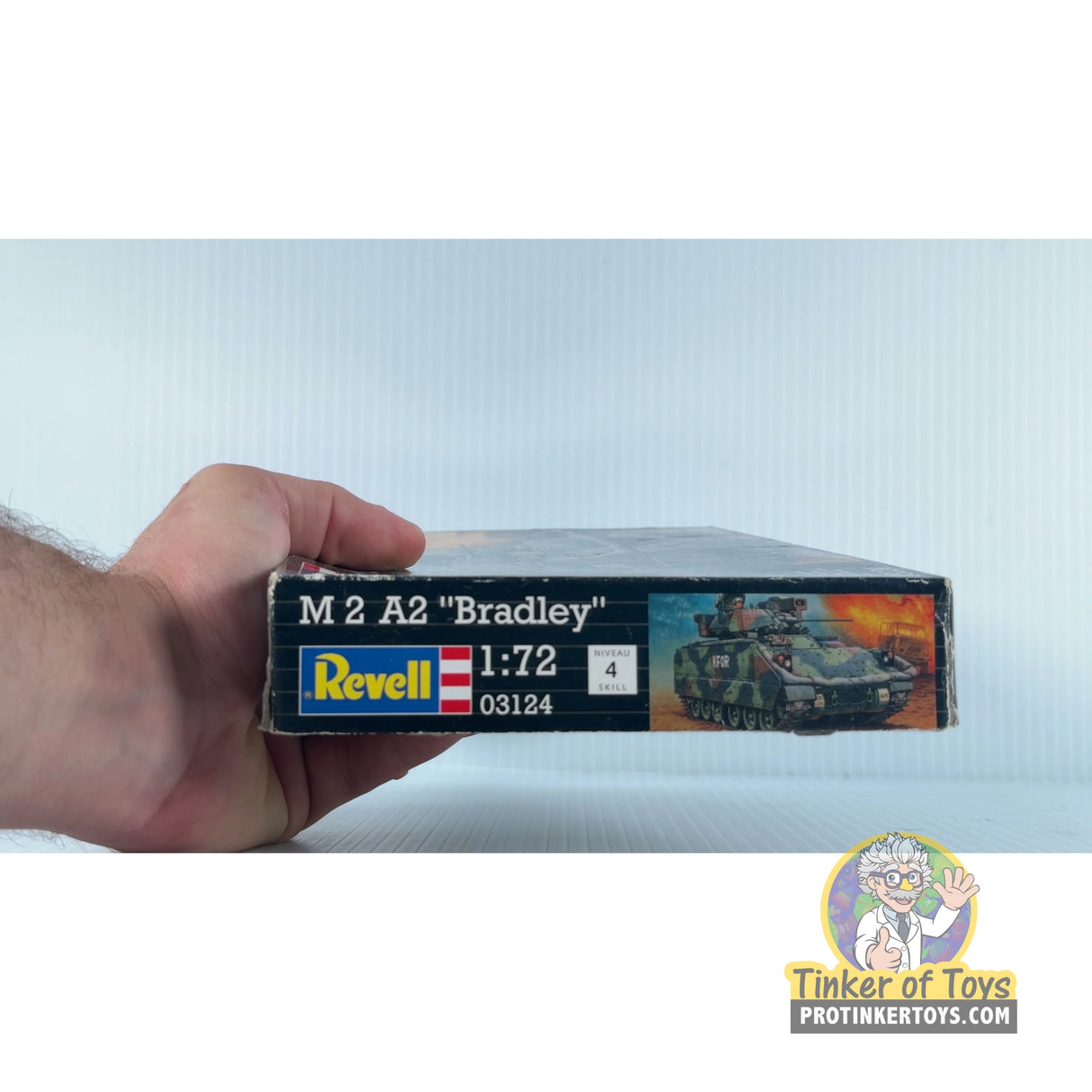 M 2 A2 Bradley 1:72 | 03124 | Revell