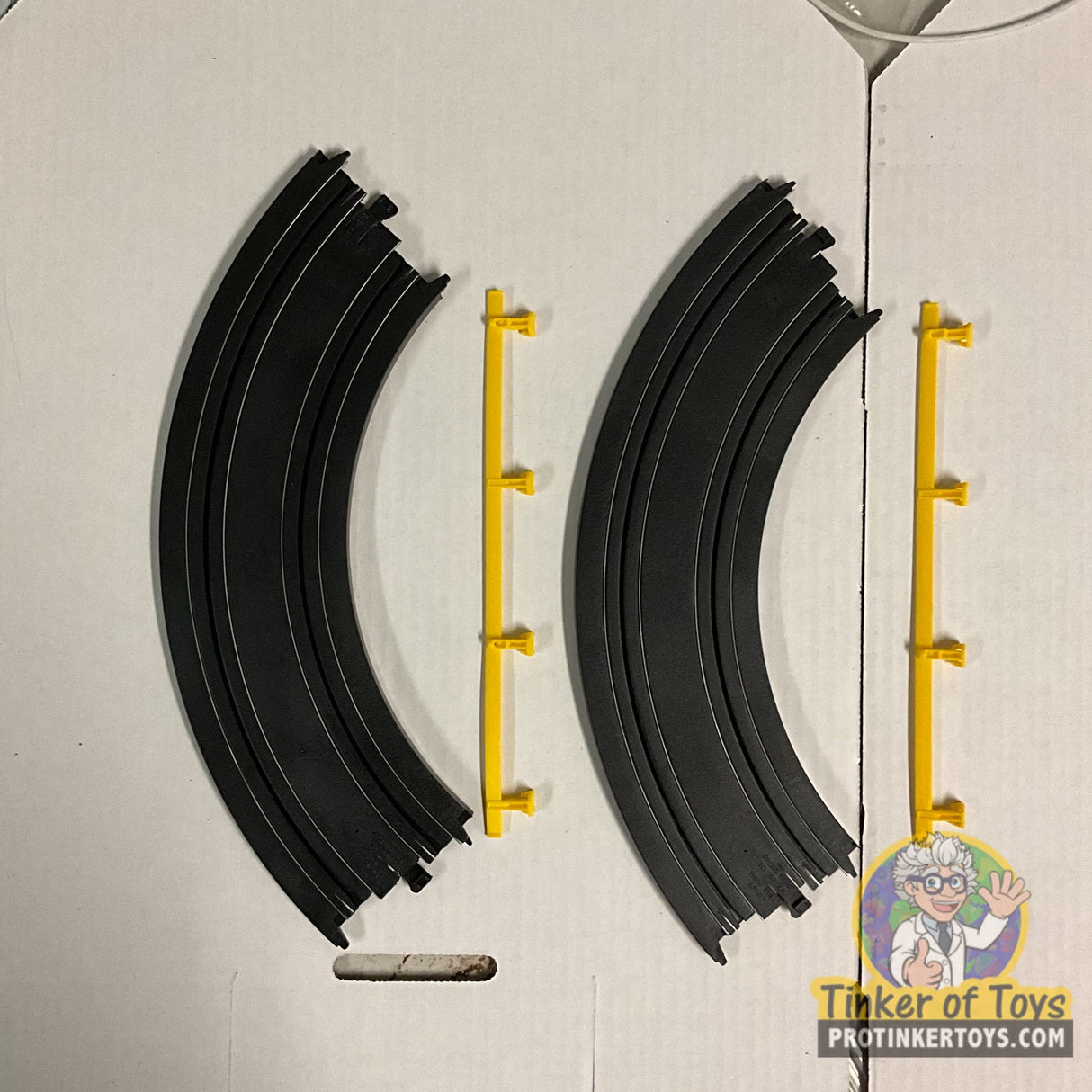9" Radius 1/4 Curve Set Quick-Clik Racing | 6705 | Tyco