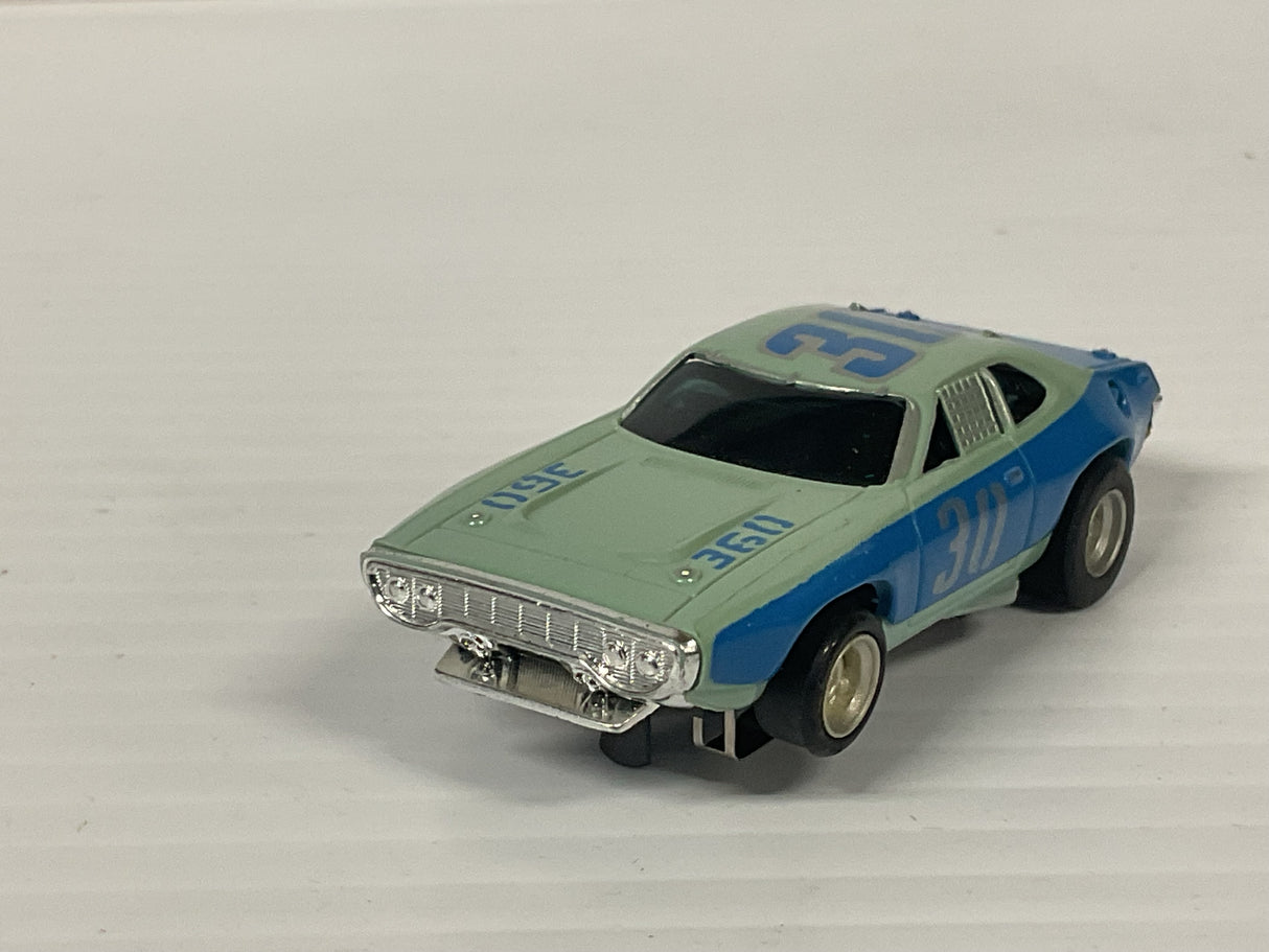 Aurora AFX magnatraction Plyouth Road Runner Stock Car Blue/Blue #40 | 1762 | Aurora - AFX