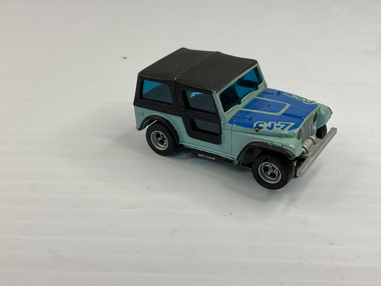 Aurora AFX magnatraction Lighted Jeep CJ-7 Lightblue/darkblue/Black | 1987 | Aurora - AFX