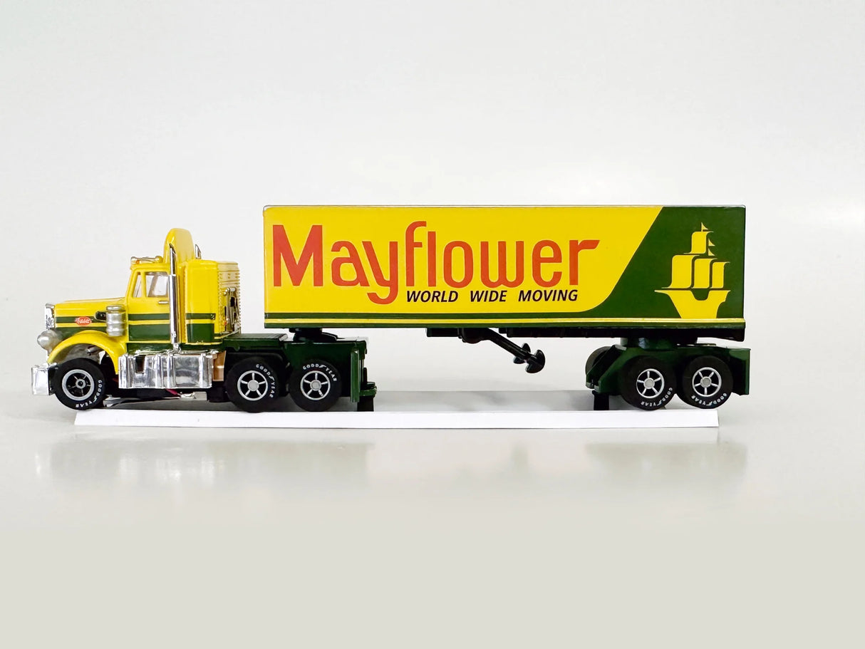 Loves Truckin' Across America + Mayflower 9' Slot Car Set | CP8073 + CP7984 | Auto World