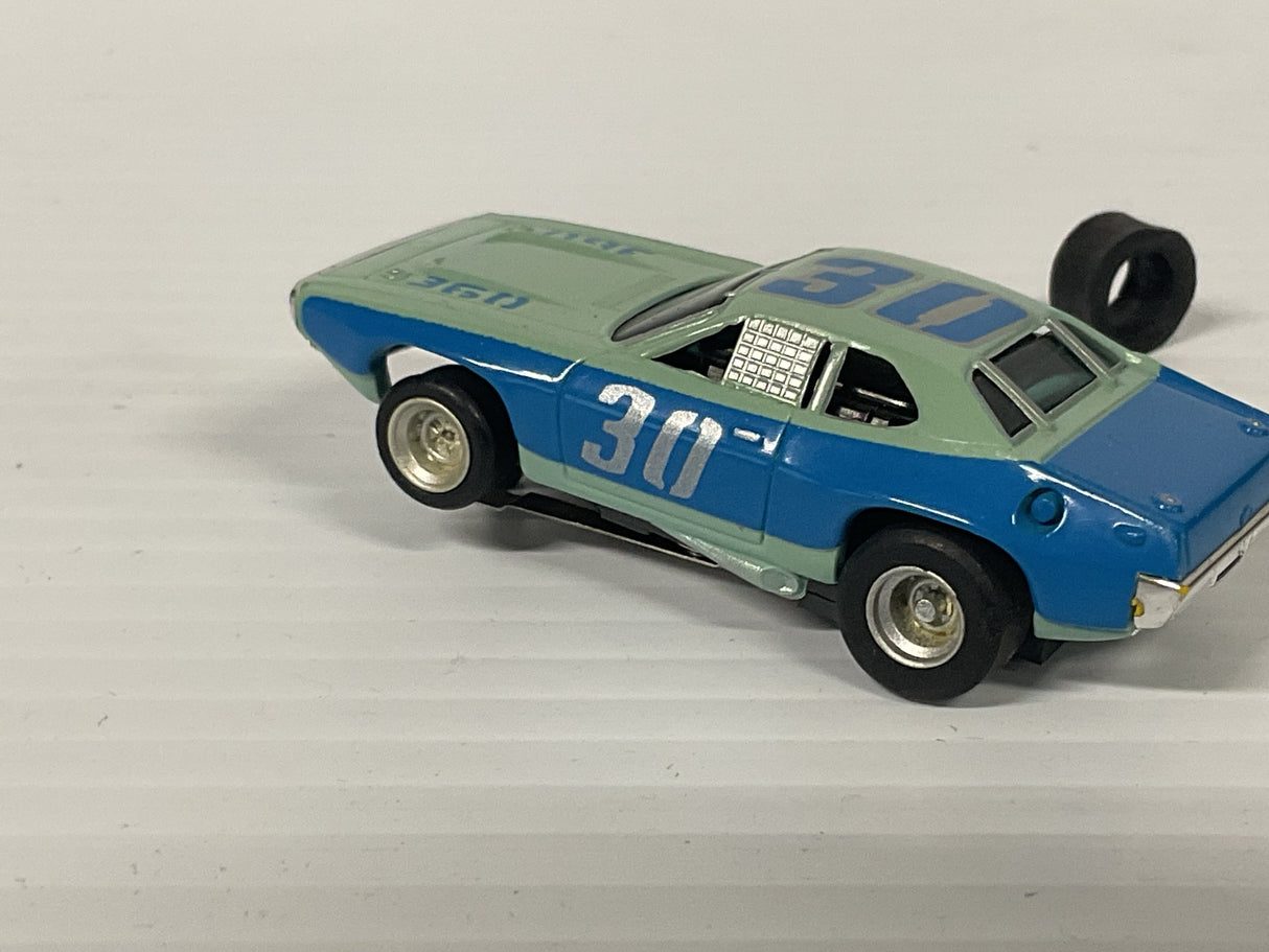 Aurora AFX non-magnatraction Plyouth Road Runner Stock Car Blue #43 (A) | 1762 | Aurora - AFX