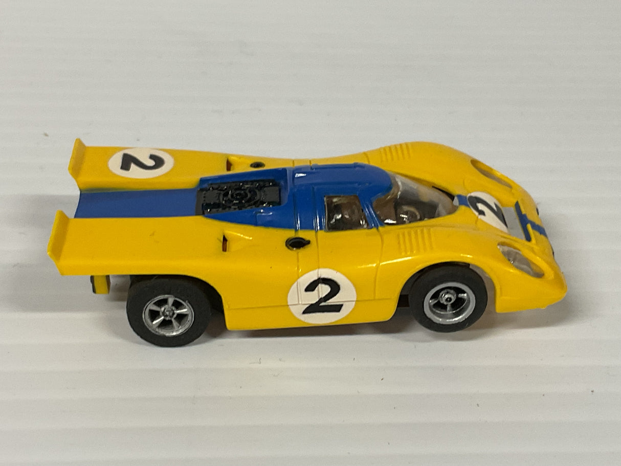 Aurora AFX non- magnatraction Lighted Porsche 917 Yellow/Blue #2 | 1702 | Aurora - AFX