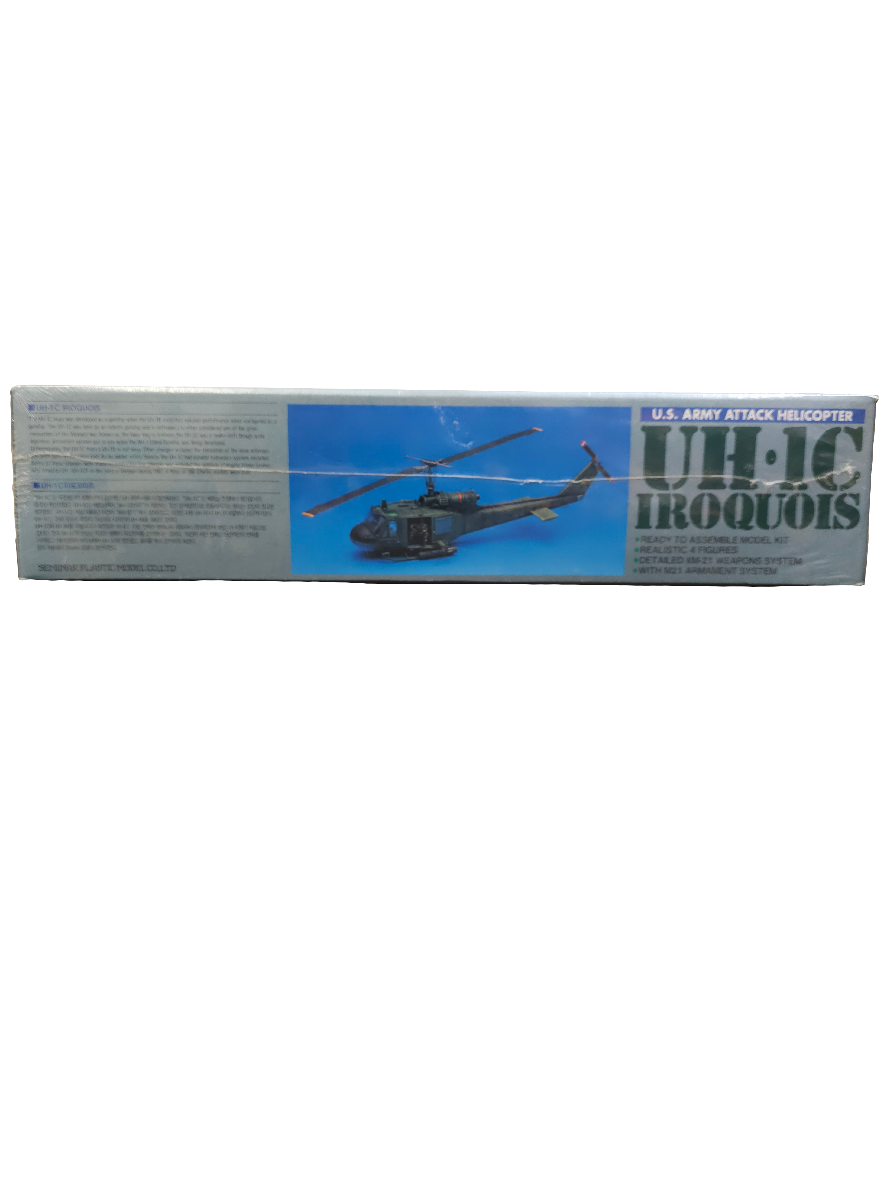 UH-1C Iroquois U.S. Army Attack Helicopter | 9002| Seminar Plastic Model CO