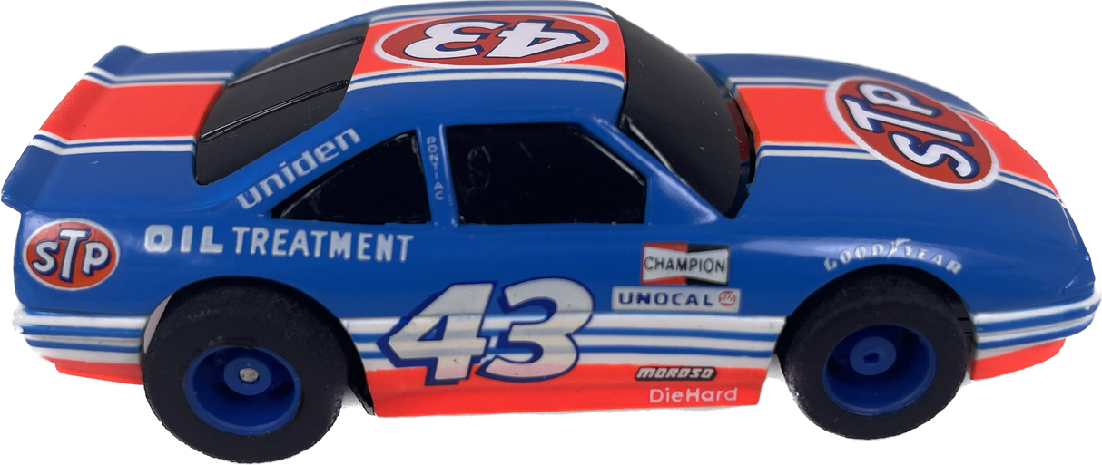 Richard Petty Pontiac Grand Prix STP NASCAR #43 | B25003 | Tyco