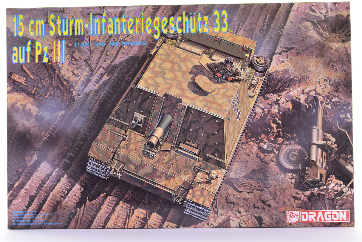 15cm Strum-Infanteroegescjutz 33 auf Pz III '39-'45 Series 1:35 | 6042 | Dragon Model
