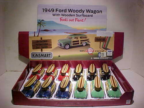 Toy set: 1949 Ford Woody Wagon with wooden surfboard accessories for Kinsmart 5402DSI