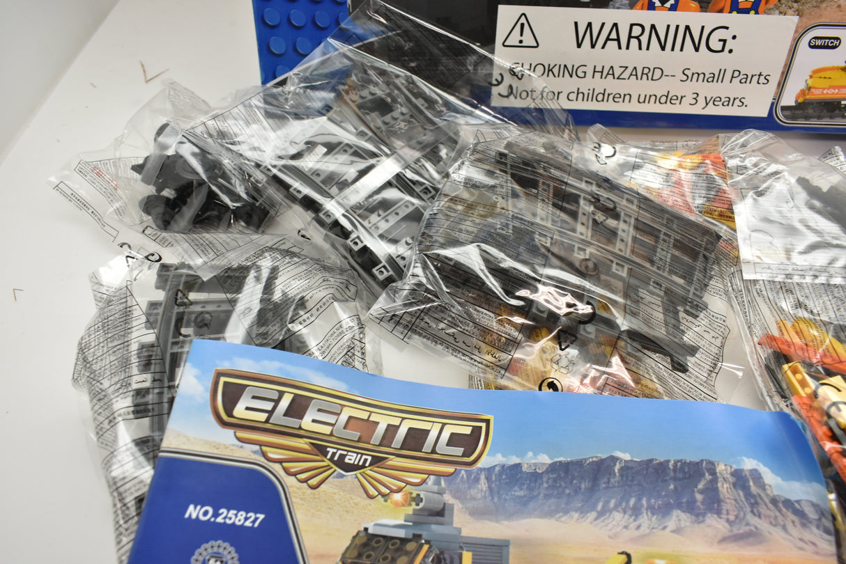 Diesel switcher train set packaging with warning label for Electric Train AUS25827