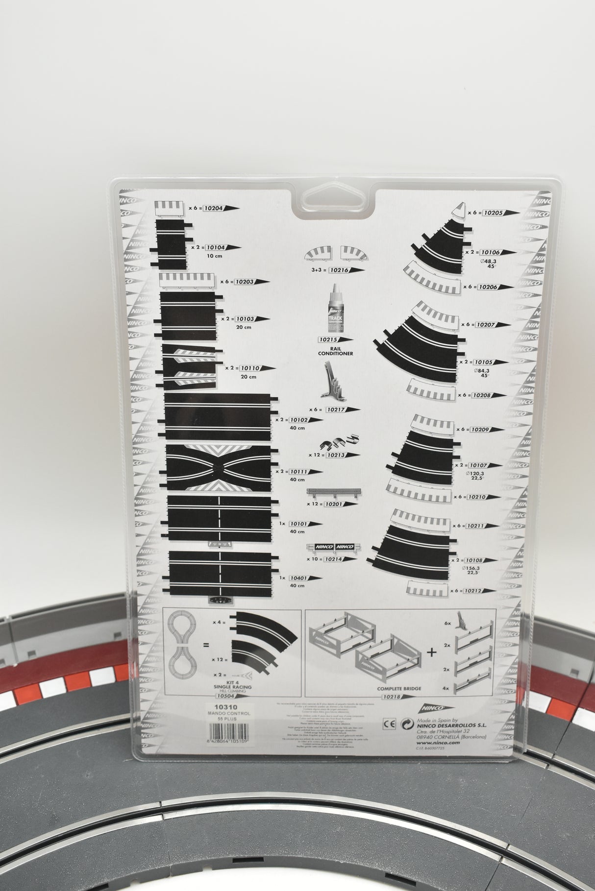 Parts diagram for 1/32 scale model throttle, showing various components and dimensions for Ninco 10310