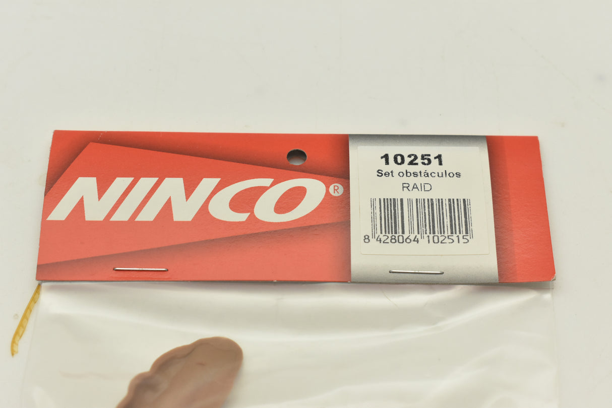 Ninco 10251 obstacle set for off-road vehicles