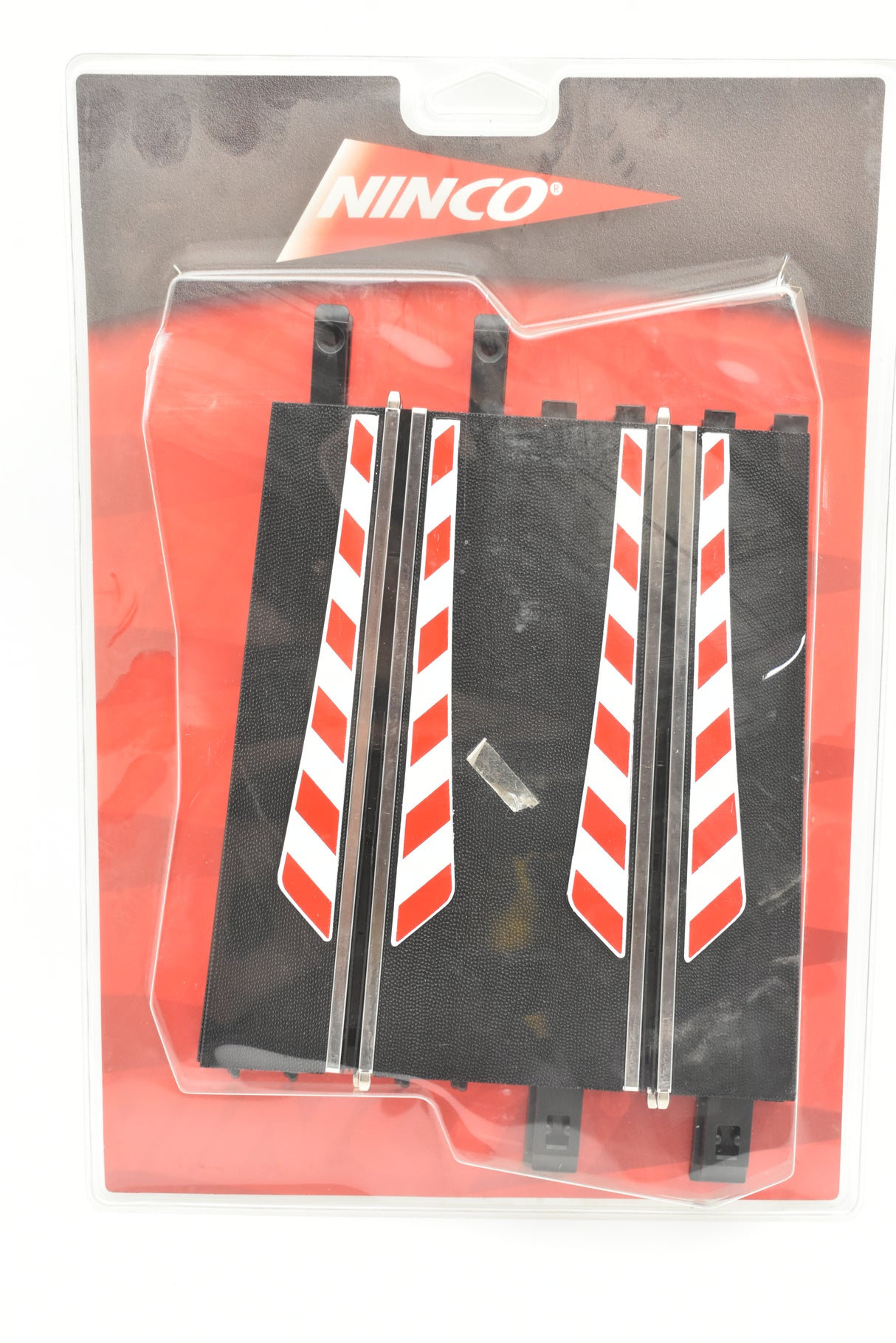 Red and white striped track pieces for model train layout conversion for Tramo Chicane 10110