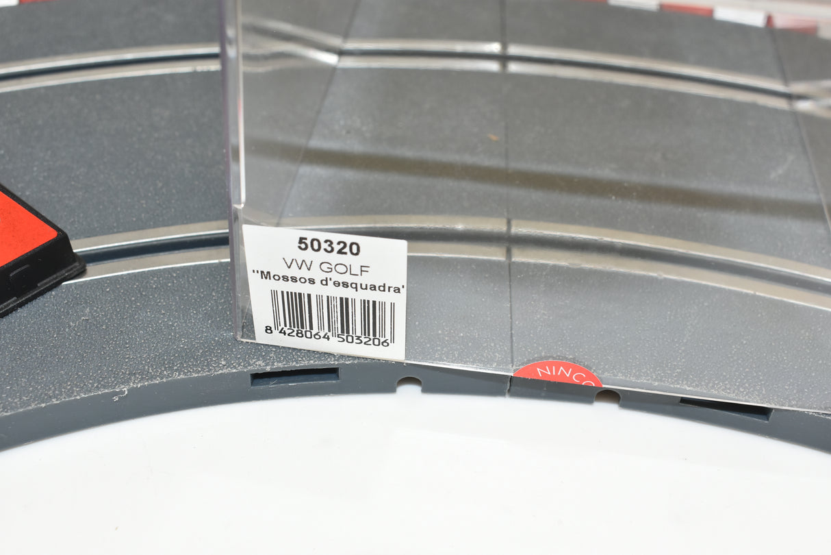 Race track section with "VW GOLF Mossos d'esquadra" label for Ninco 50320