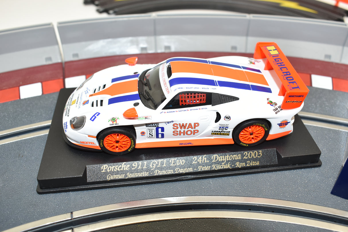 Slot car of a 2003 Porsche 911 GT1 Evo race car for Fly Car 88031, front view