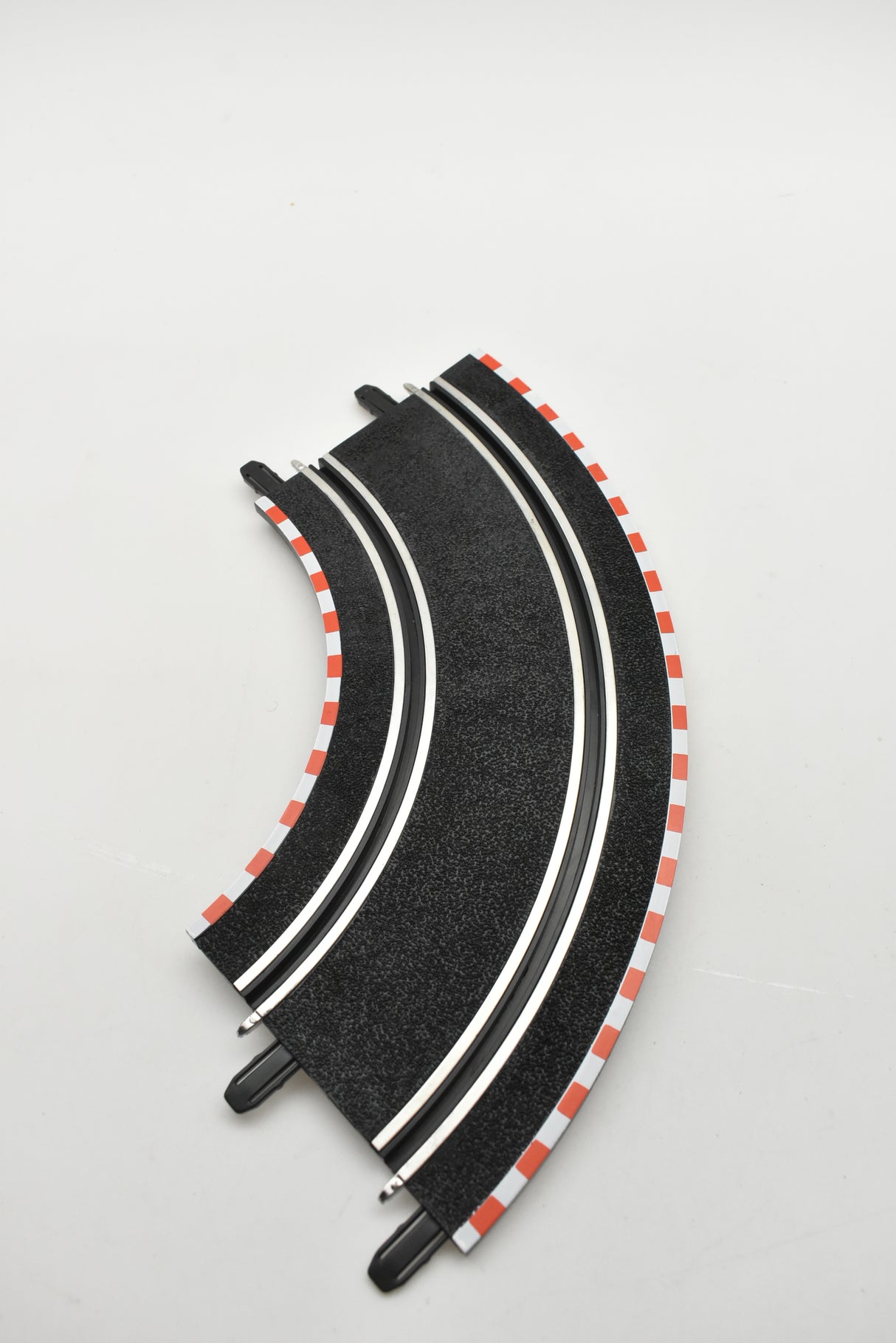 Curved tactile paving track for a 90-degree turn for SCX Compact SC-01.017
