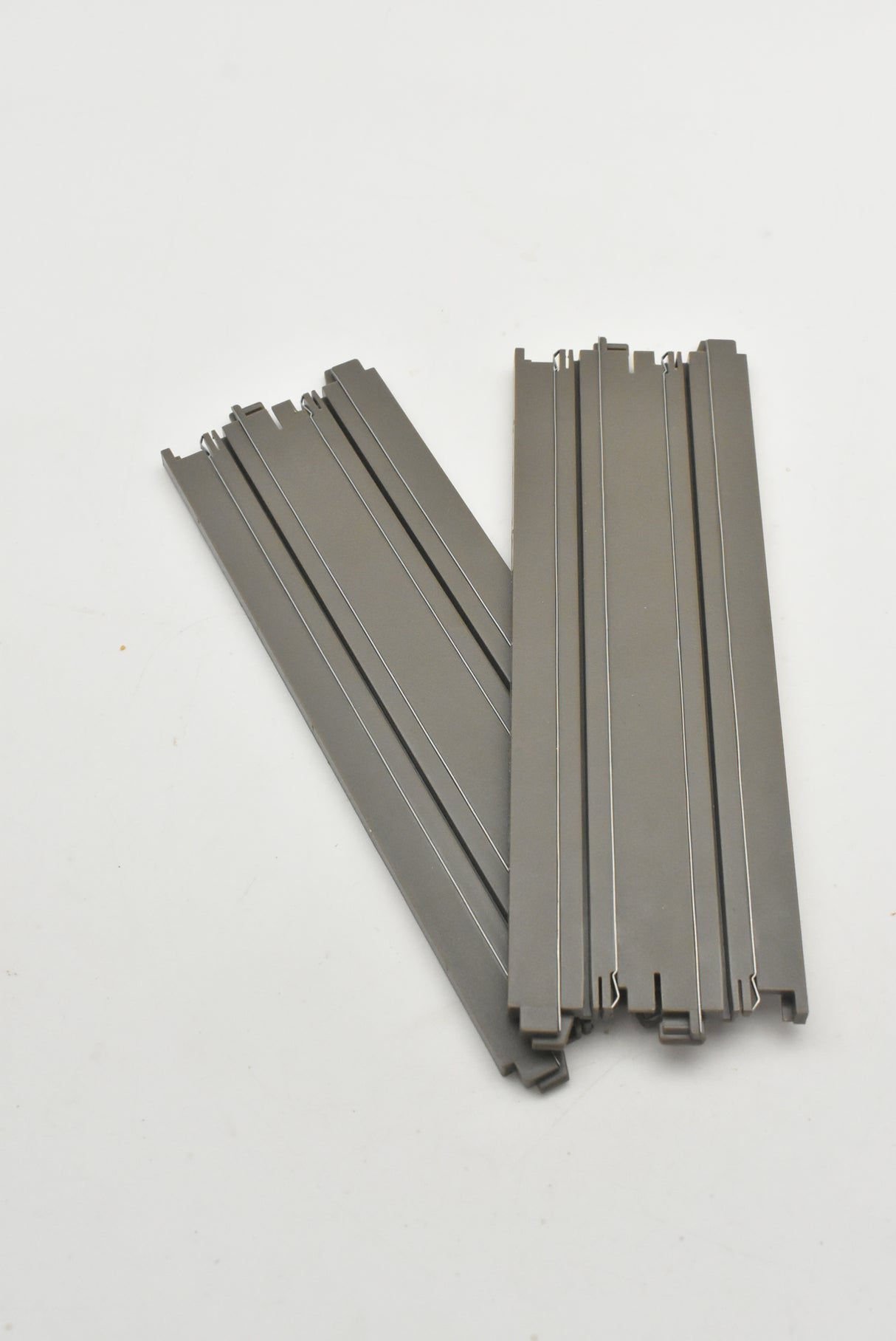 Two packs of 9-inch straight track pieces for model railways for Auto World H006