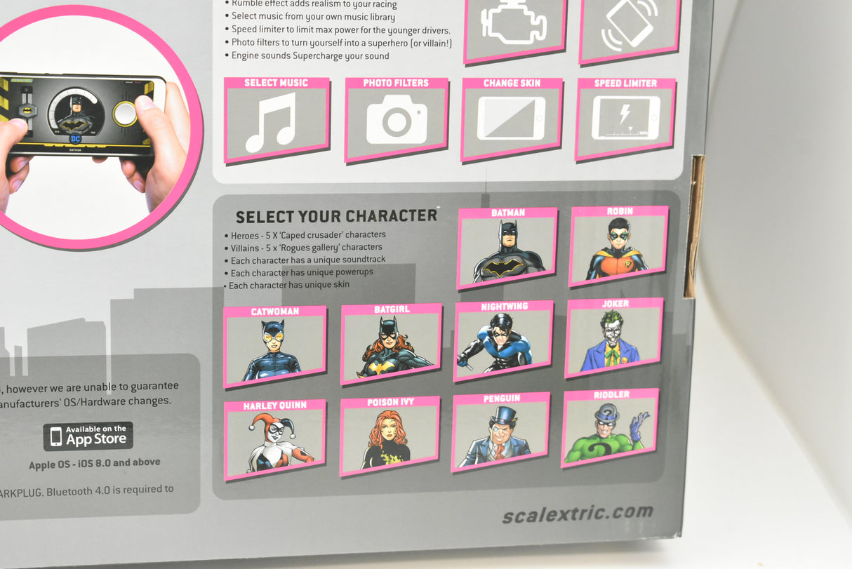 Character selection screen showing various DC Comics heroes and villains for Scalextric C415