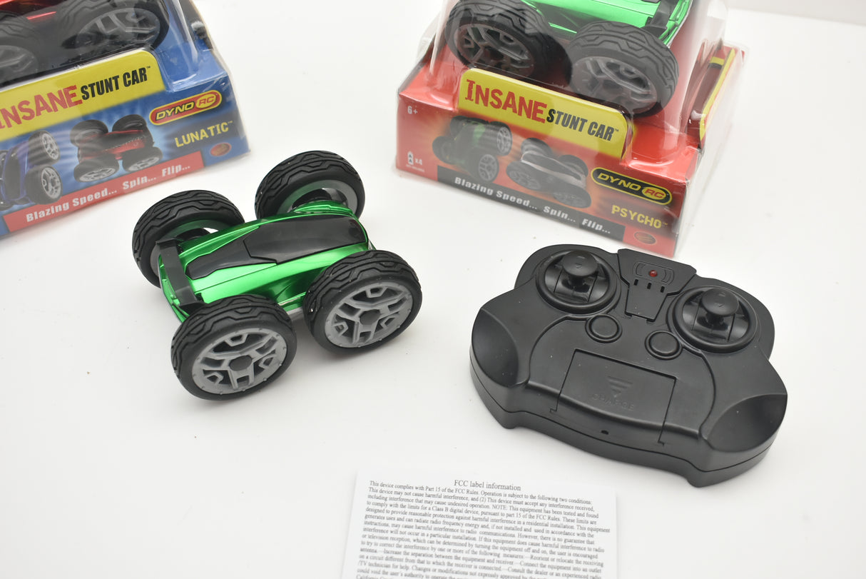 Remote control and green stunt car toy set for 48000 48000