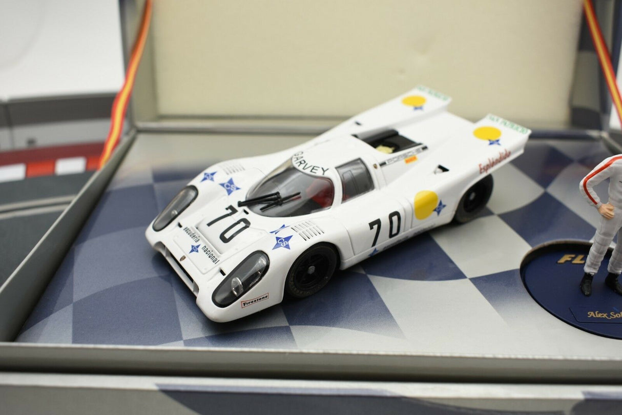 Scale model of a white Porsche 917k race car with "70" visible for GB Track W02