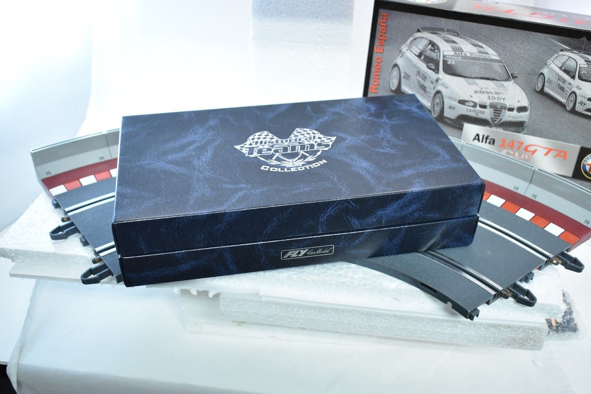 Model car box for Alfa 147 GTA, featuring team branding for Fly Car 96042