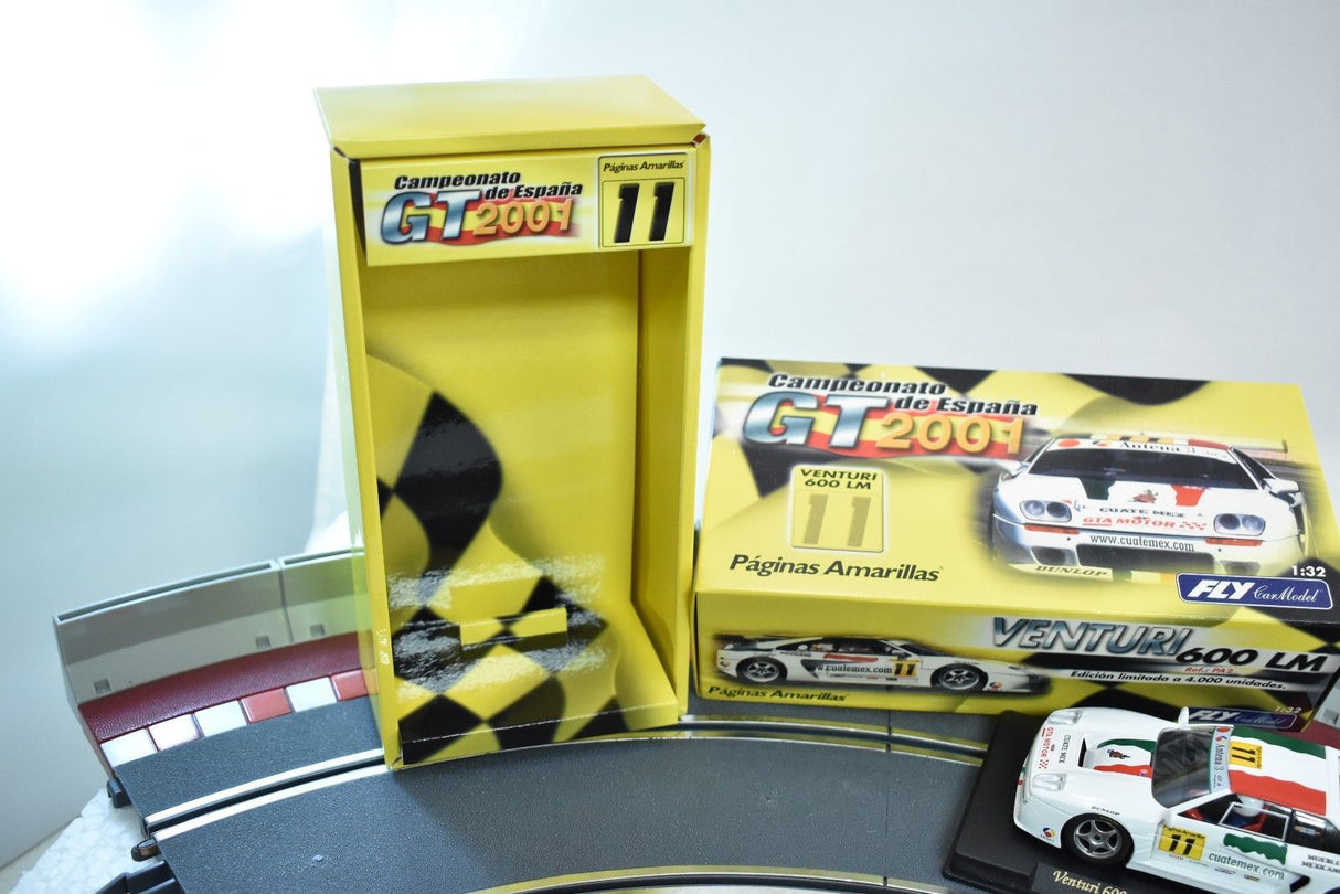 Model car display set: yellow box and race car replicas for Fly Car PA2