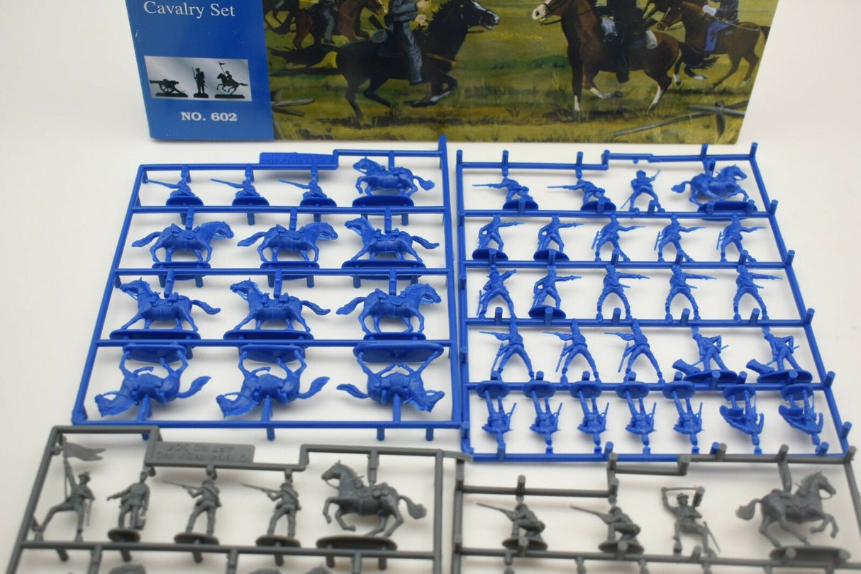 Blue and gray miniature figures for Civil War cavalry set for IMEX 602