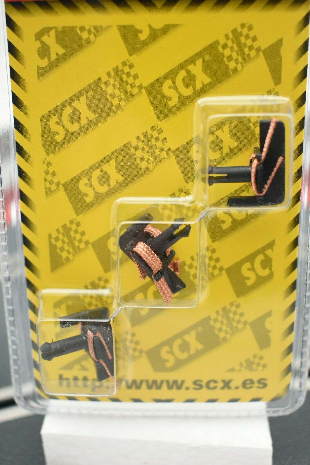 Three sets of fitted braids for guides, displayed in clear packaging for SCX 87630