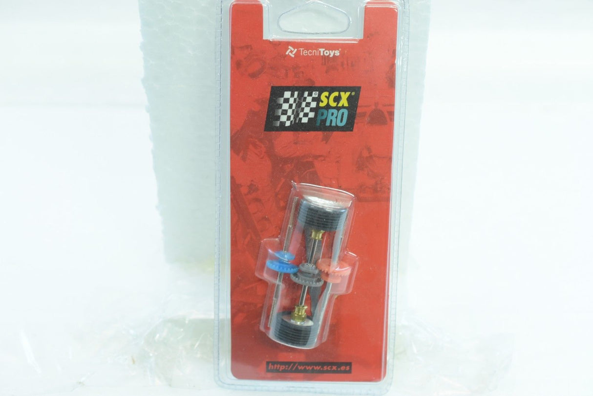 Axles kit components in clear plastic packaging for SCX PRO/Scalextric 50050