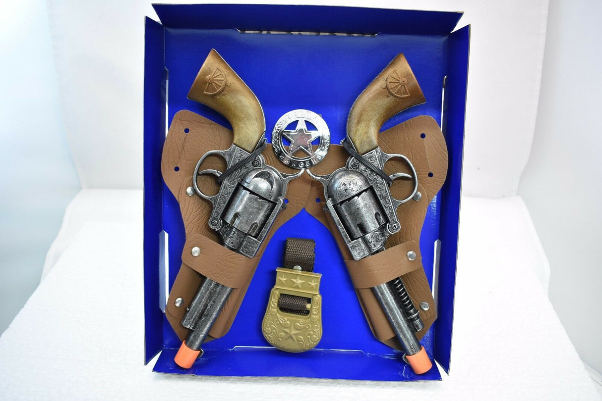 Double holster set with two revolvers and a star-shaped belt buckle for Parris Toys 4618