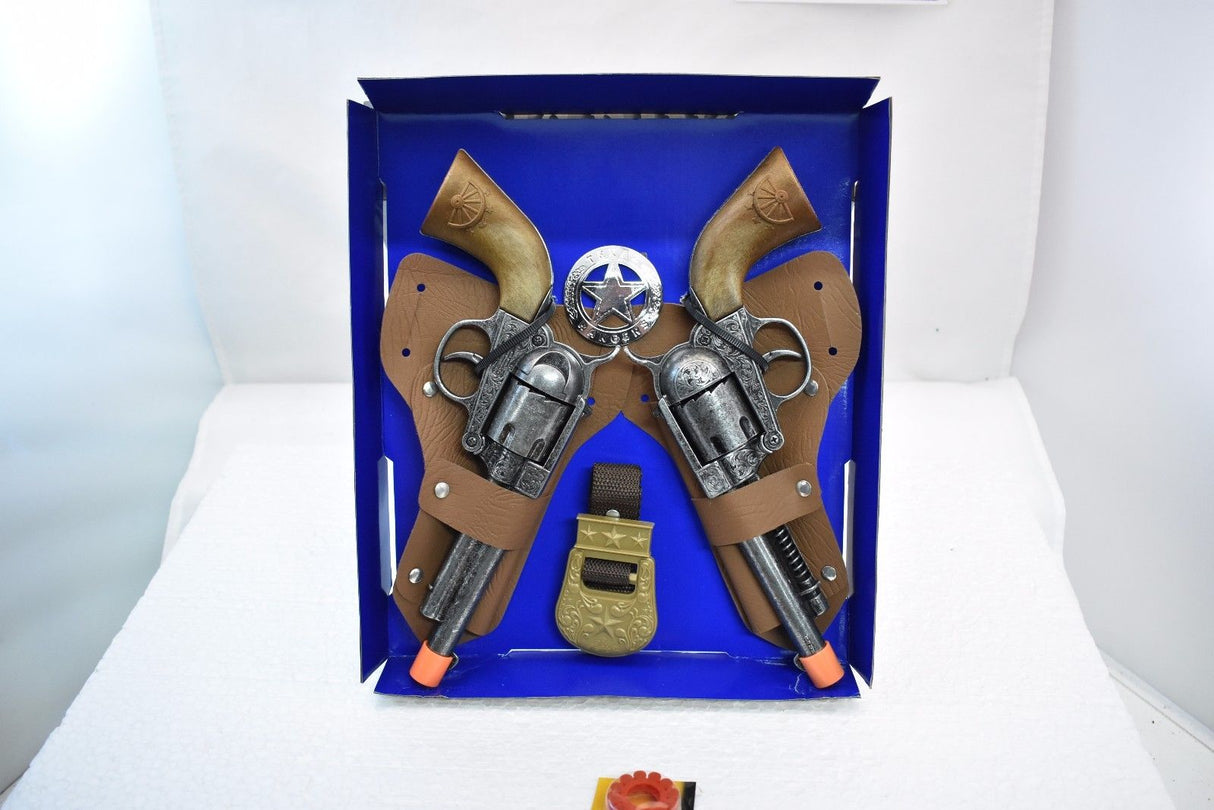 Double holster set for toy guns, displayed in a blue box for Parris Toys 4618