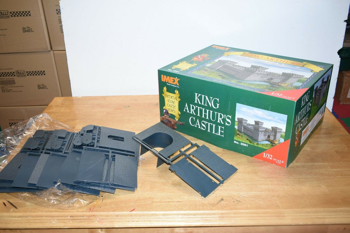 Model kit parts and box for King Arthur's Castle, 1/32 scale for IMEX IMX3281