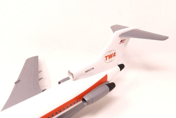 TWA Boeing 727 model kit with tail markings for Atlantis Model Co ALM351